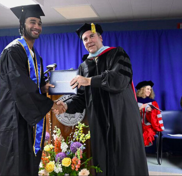 Inmates Receive Associate’s Degrees Under Yale-University of New Haven Partnership